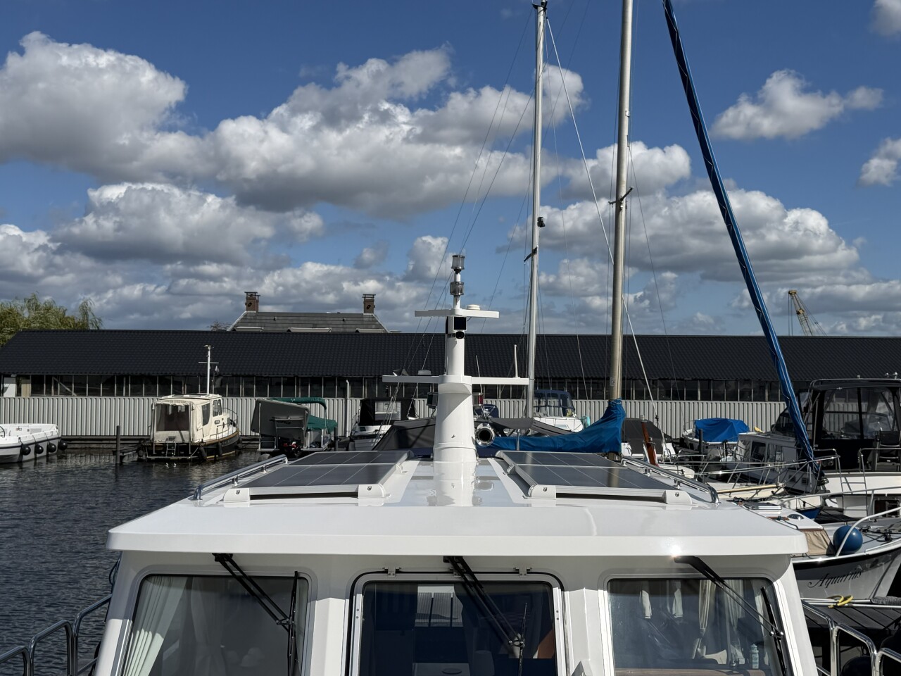 11 mast op dak