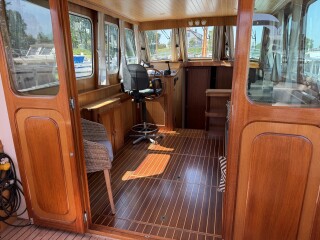 22 salon door de deur