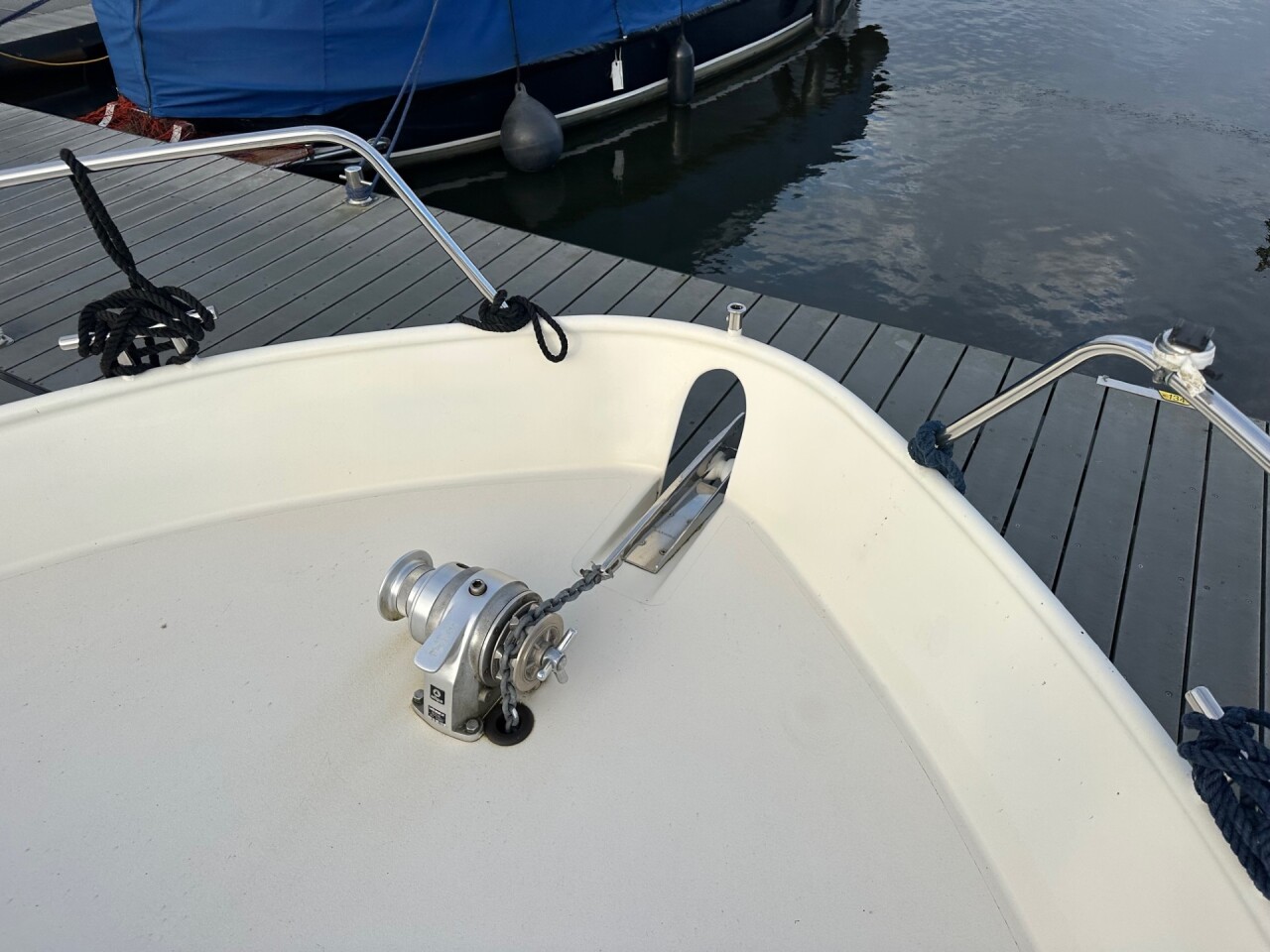 6 voordek met ankerlier