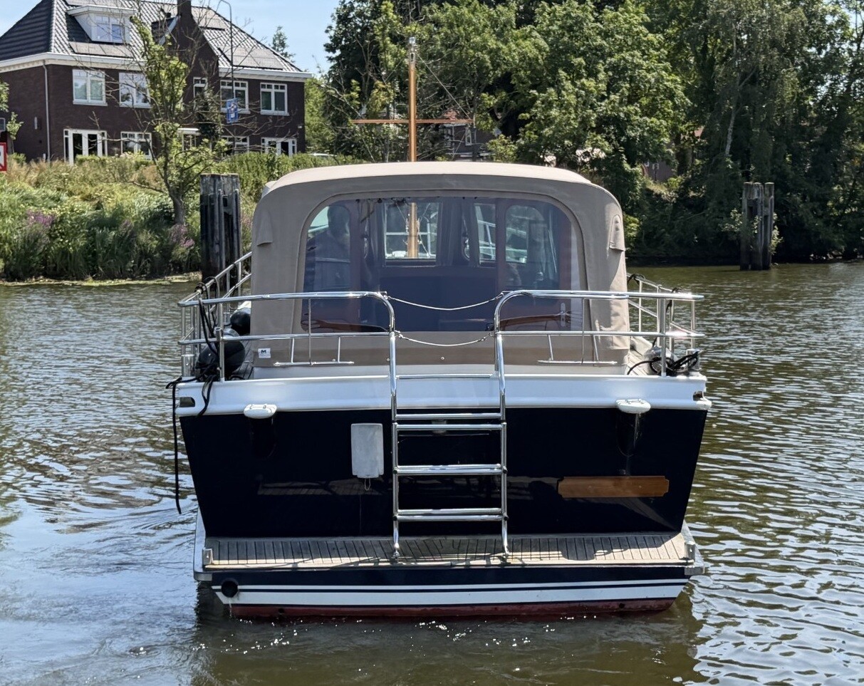 7 a van achter